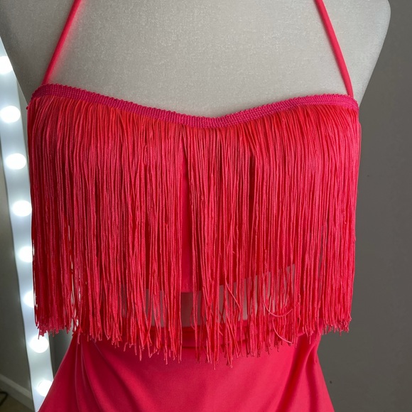 Two piece halter and shorts with fringe all pink - Picture 6 of 7